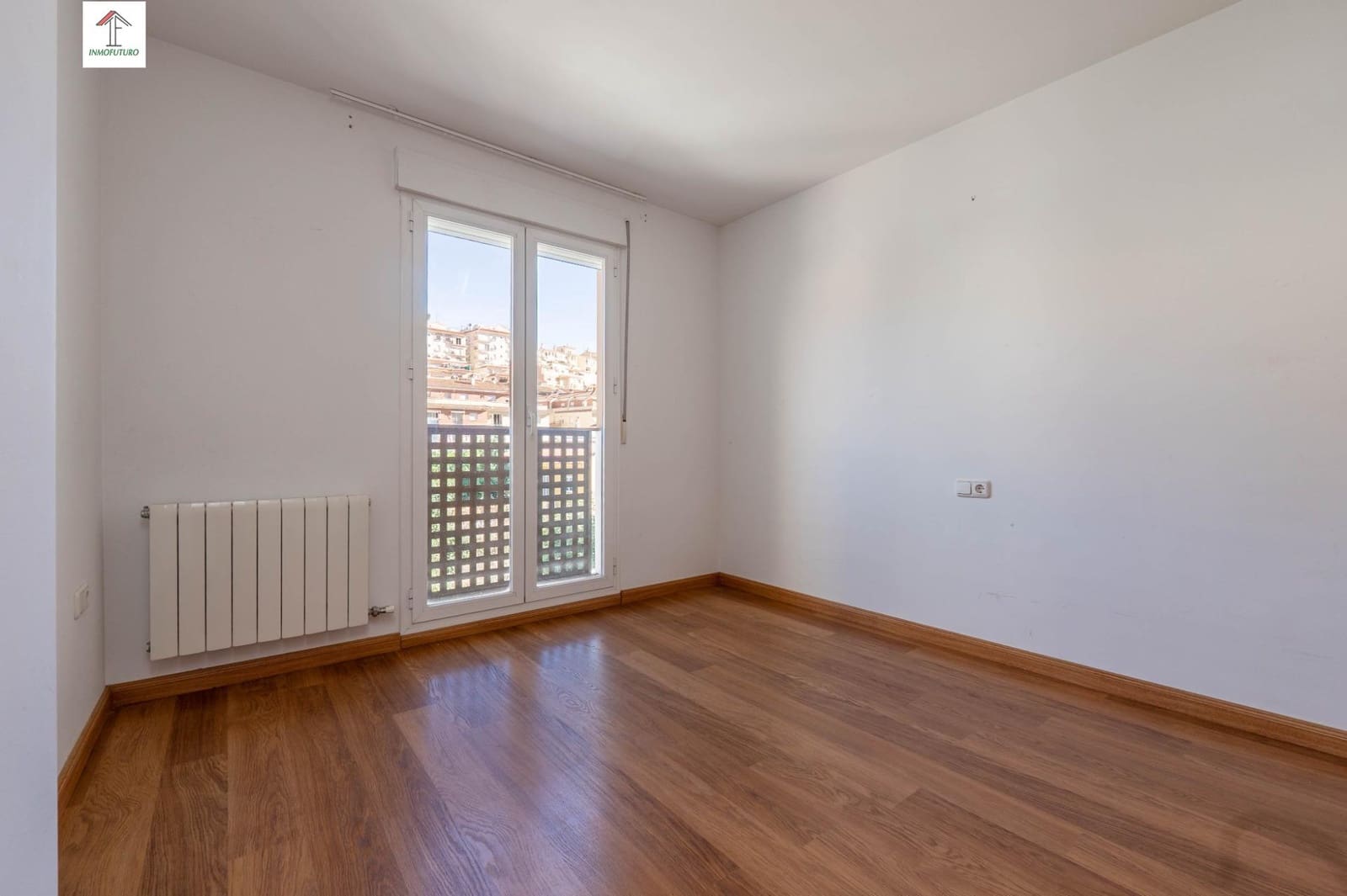 3 sypialnia Dom szeregowy na sprzedaż w Cenes de la Vega z basenem garażem - 298 000 € (Ref: 9814476)
