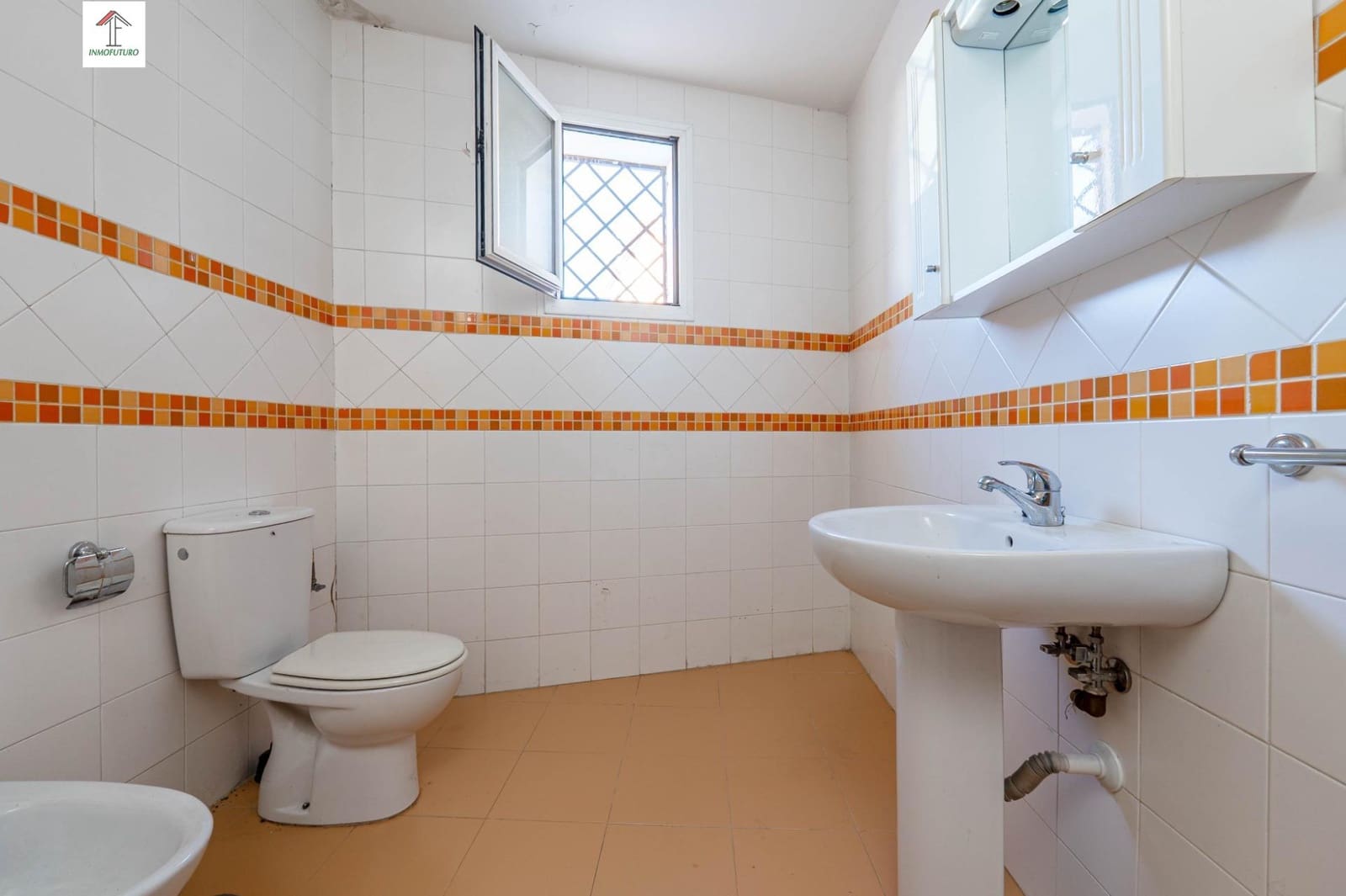 3 sypialnia Dom szeregowy na sprzedaż w Cenes de la Vega z basenem garażem - 298 000 € (Ref: 9814476)