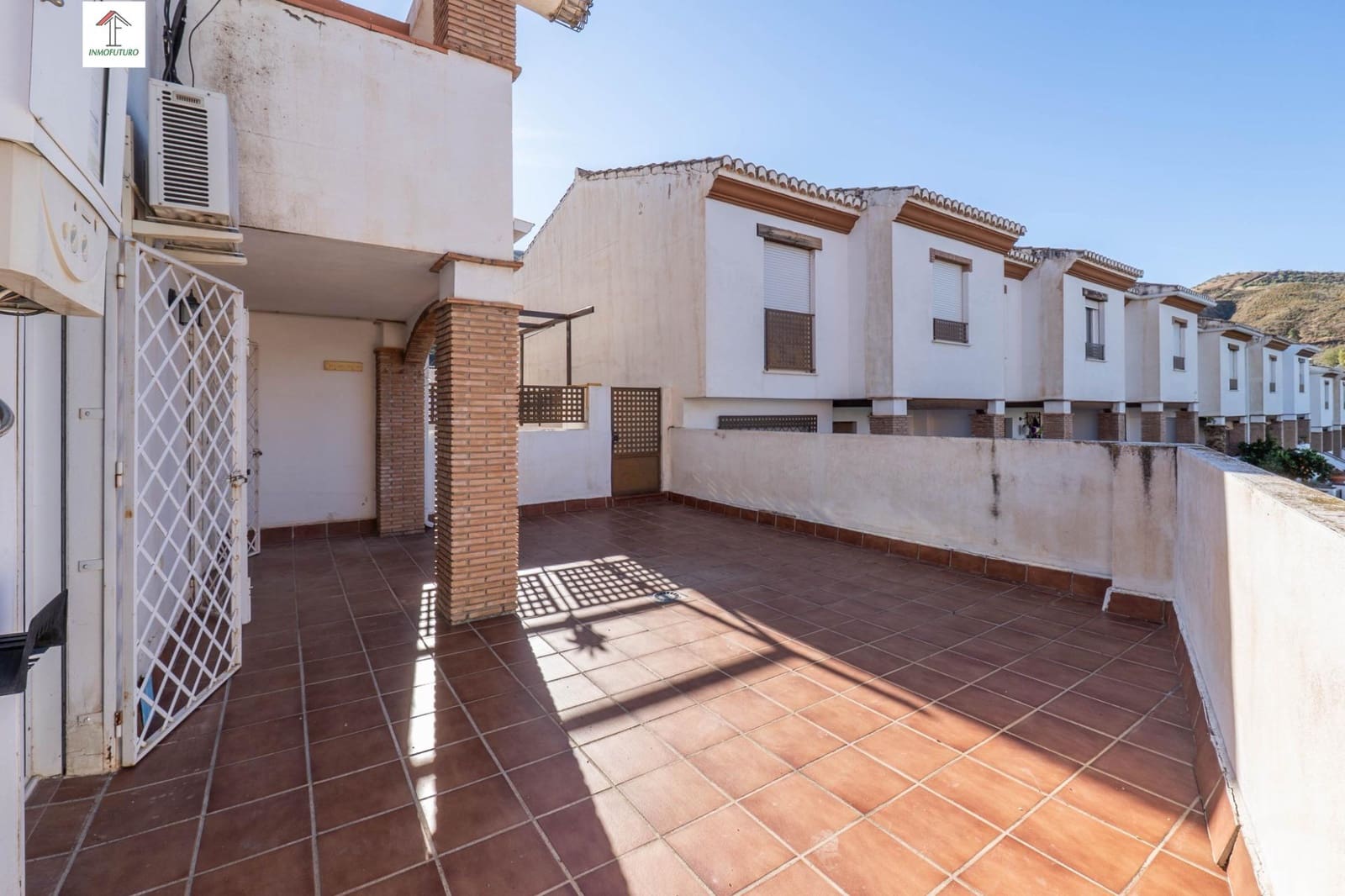 3 sypialnia Dom szeregowy na sprzedaż w Cenes de la Vega z basenem garażem - 298 000 € (Ref: 9814476)