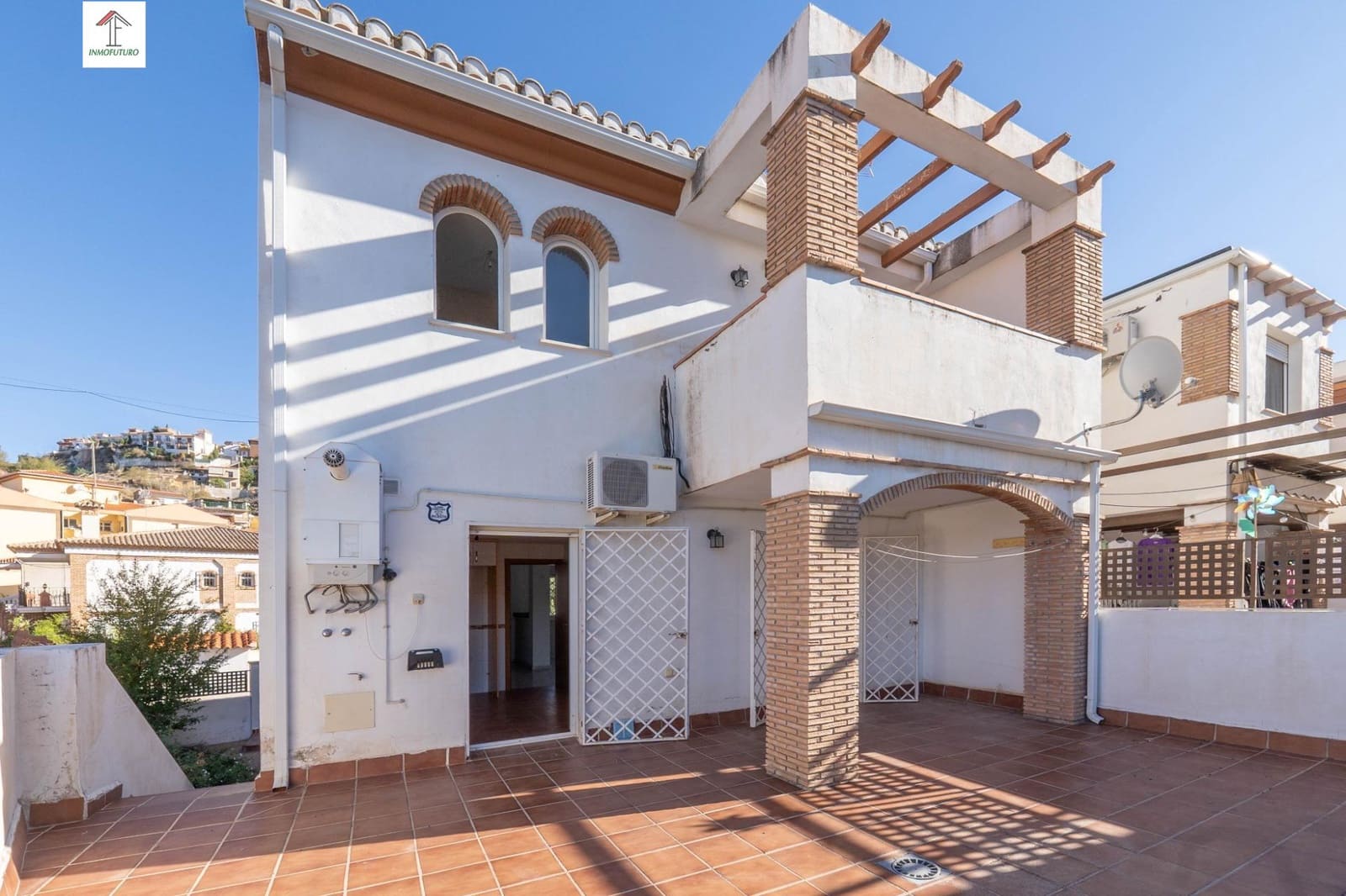 3 sypialnia Dom szeregowy na sprzedaż w Cenes de la Vega z basenem garażem - 298 000 € (Ref: 9814476)