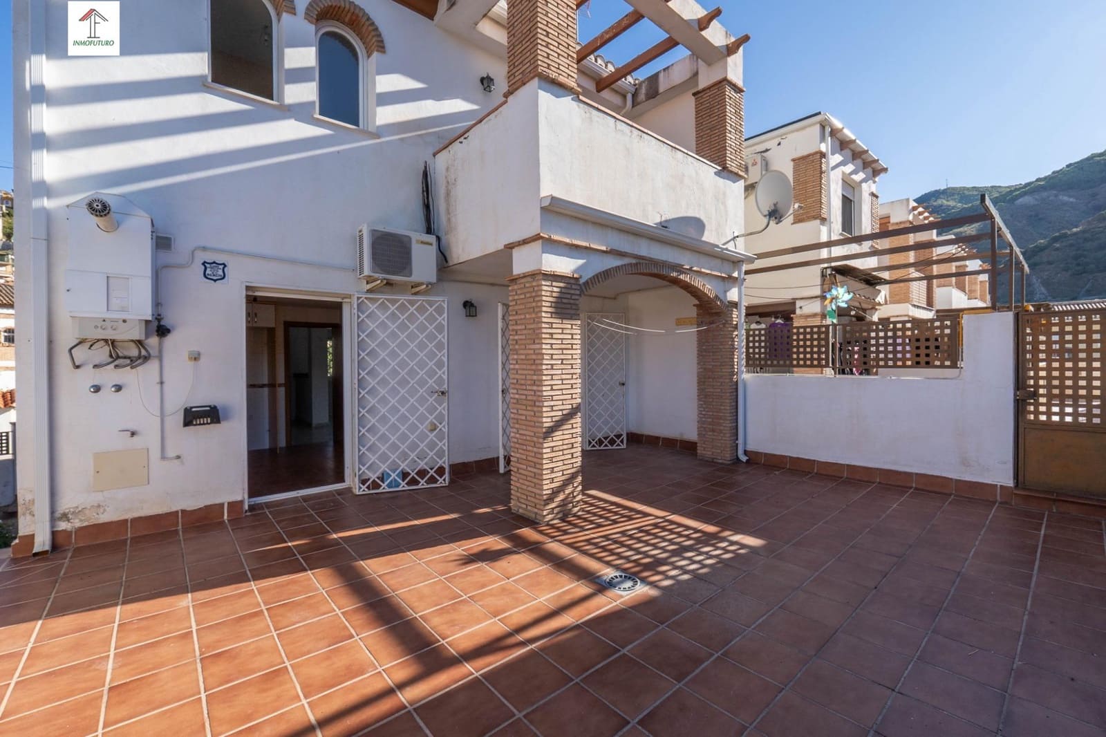 3 sypialnia Dom szeregowy na sprzedaż w Cenes de la Vega z basenem garażem - 298 000 € (Ref: 9814476)