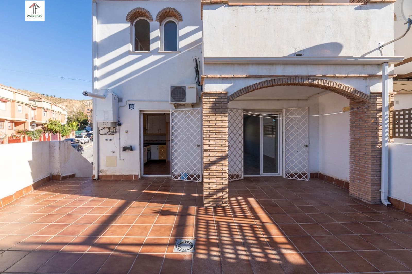 3 sypialnia Dom szeregowy na sprzedaż w Cenes de la Vega z basenem garażem - 298 000 € (Ref: 9814476)