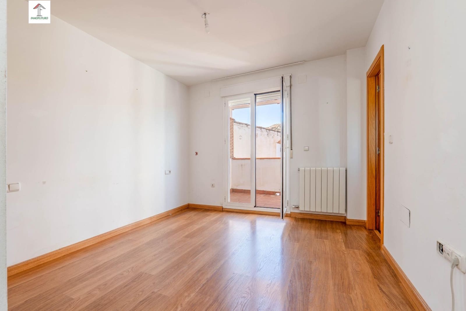 3 sypialnia Dom szeregowy na sprzedaż w Cenes de la Vega z basenem garażem - 298 000 € (Ref: 9814476)