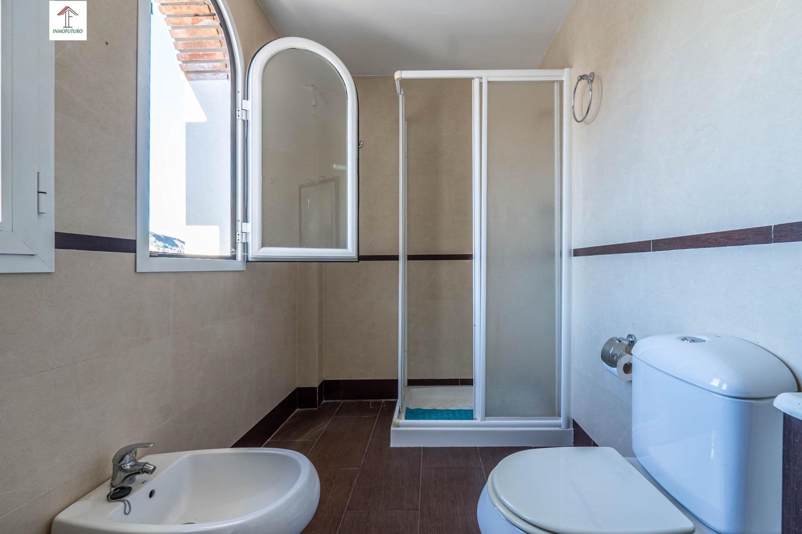3 sypialnia Dom szeregowy na sprzedaż w Cenes de la Vega z basenem garażem - 298 000 € (Ref: 9814476)
