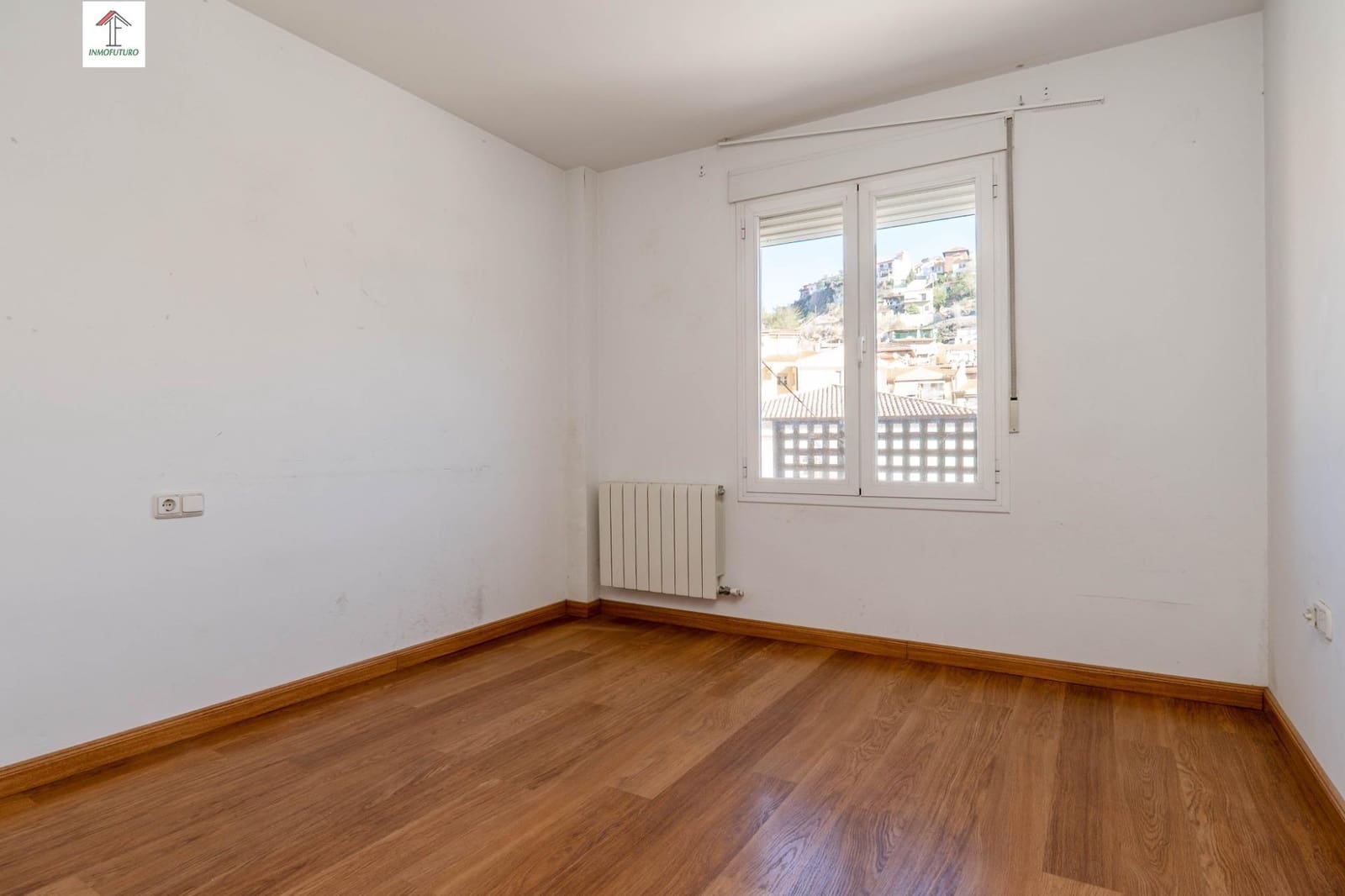 3 sypialnia Dom szeregowy na sprzedaż w Cenes de la Vega z basenem garażem - 298 000 € (Ref: 9814476)