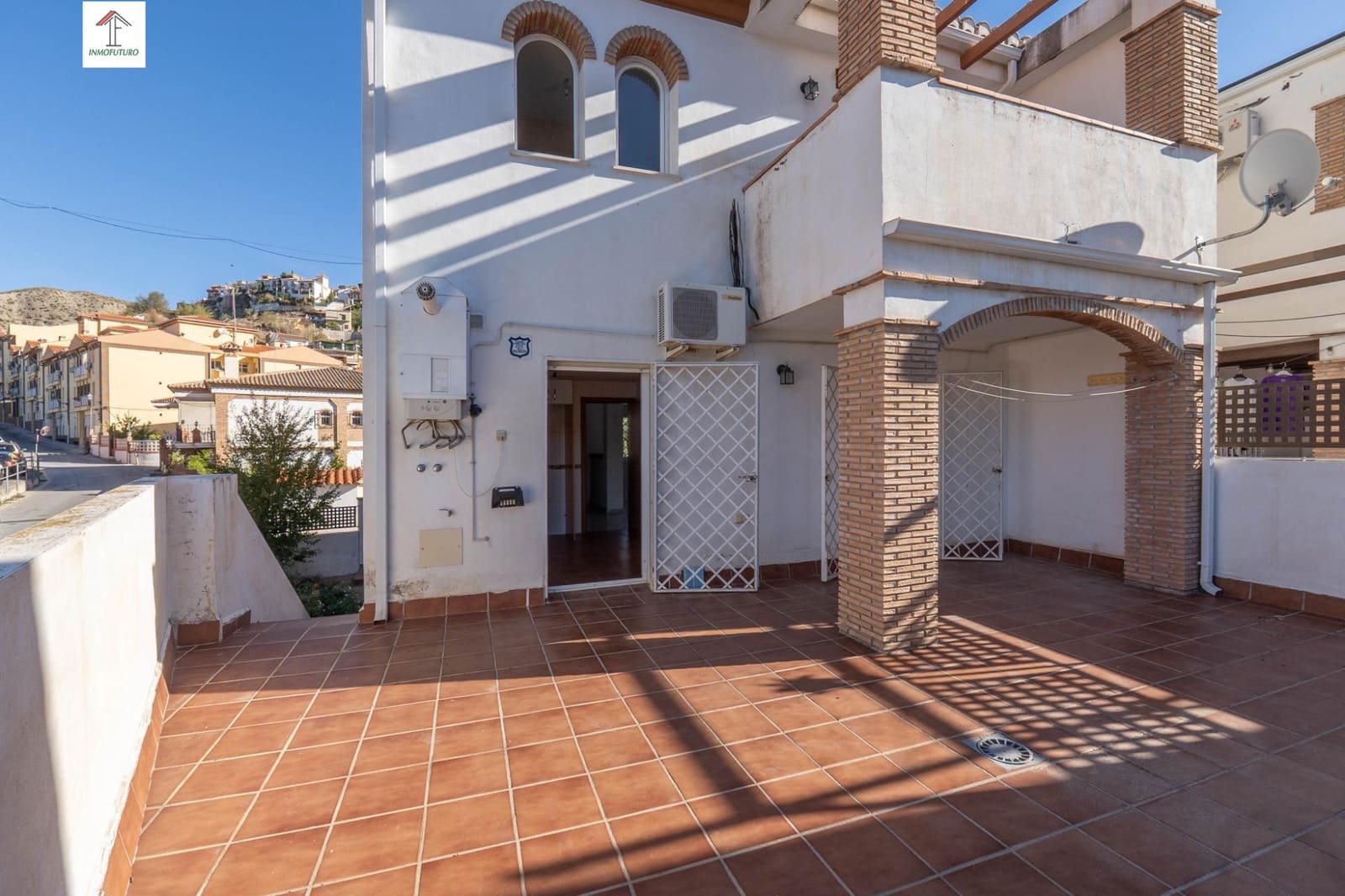 3 sypialnia Dom szeregowy na sprzedaż w Cenes de la Vega z basenem garażem - 298 000 € (Ref: 9814476)