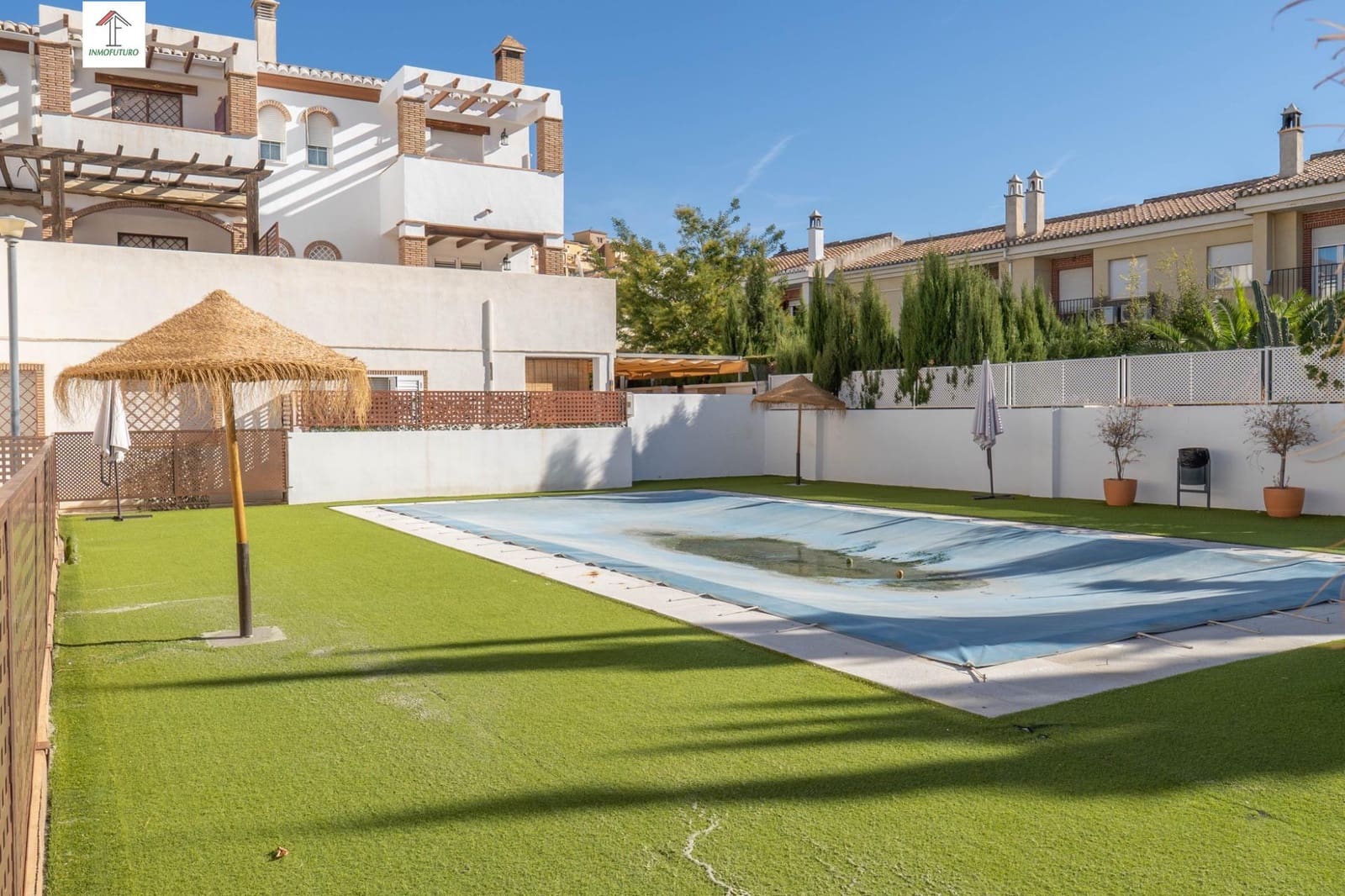 3 sypialnia Dom szeregowy na sprzedaż w Cenes de la Vega z basenem garażem - 298 000 € (Ref: 9814476)
