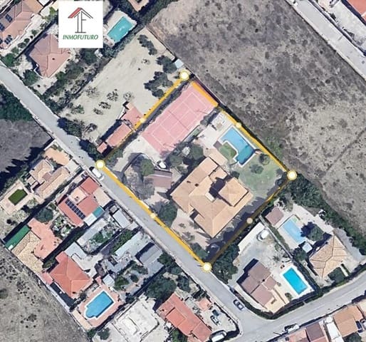 Chalet de 7 habitaciones en Alhendín en venta con piscina garaje - 599.000 € (Ref: 9814478)