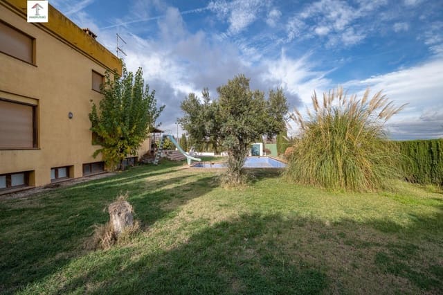 Chalet de 7 habitaciones en Alhendín en venta con piscina garaje - 599.000 € (Ref: 9814478)