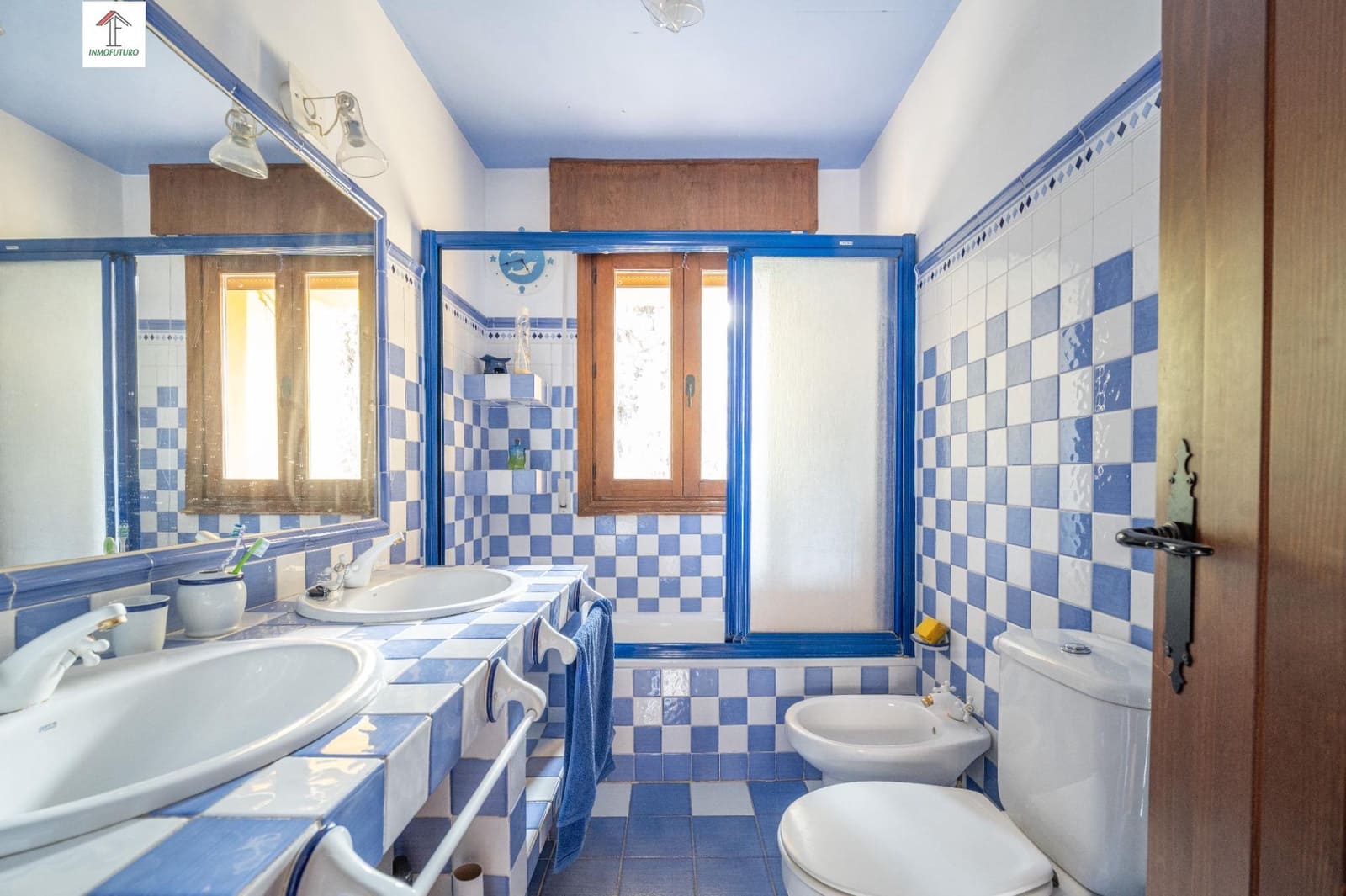 7 bedroom Villa for sale in Alhendin with pool garage - € 599,000 (Ref: 9814478)