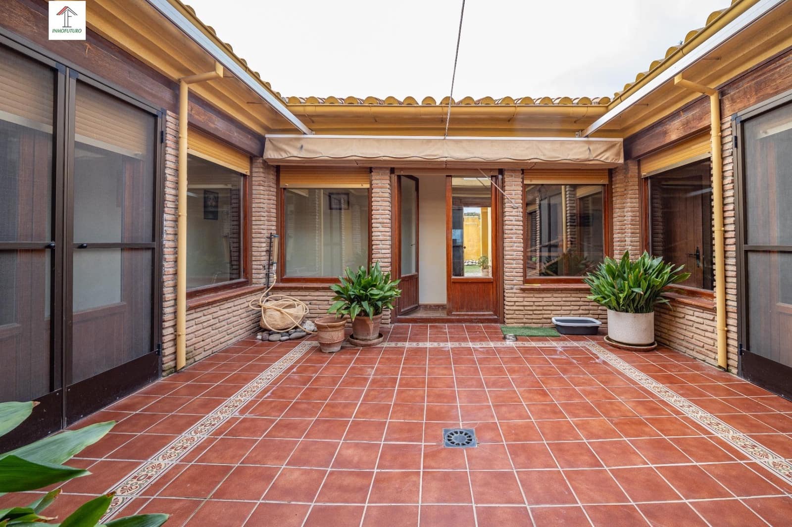 7 bedroom Villa for sale in Alhendin with pool garage - € 599,000 (Ref: 9814478)