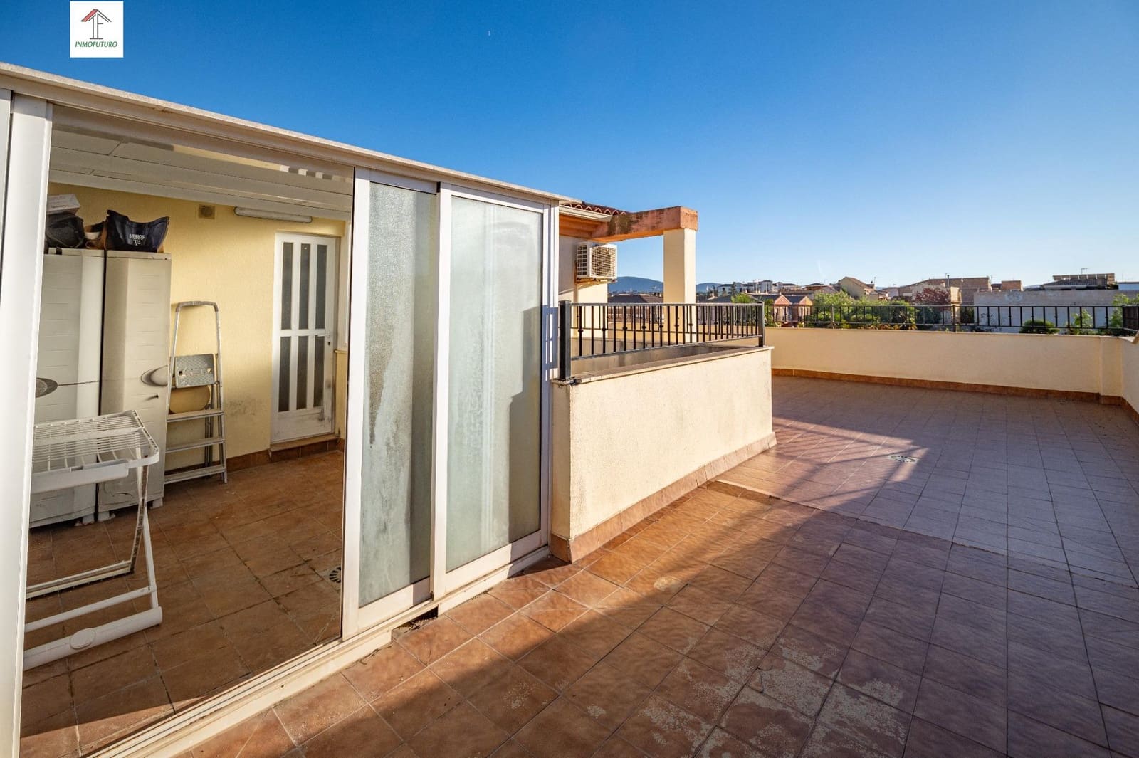 Ático de 3 habitaciones en Armilla en venta con garaje - 290.000 € (Ref: 9814479)