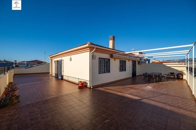 Ático de 3 habitaciones en Armilla en venta con garaje - 290.000 € (Ref: 9814479)