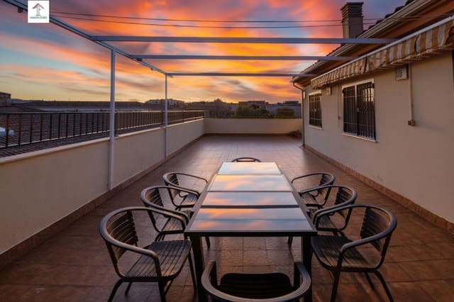 Ático de 3 habitaciones en Armilla en venta con garaje - 290.000 € (Ref: 9814479)