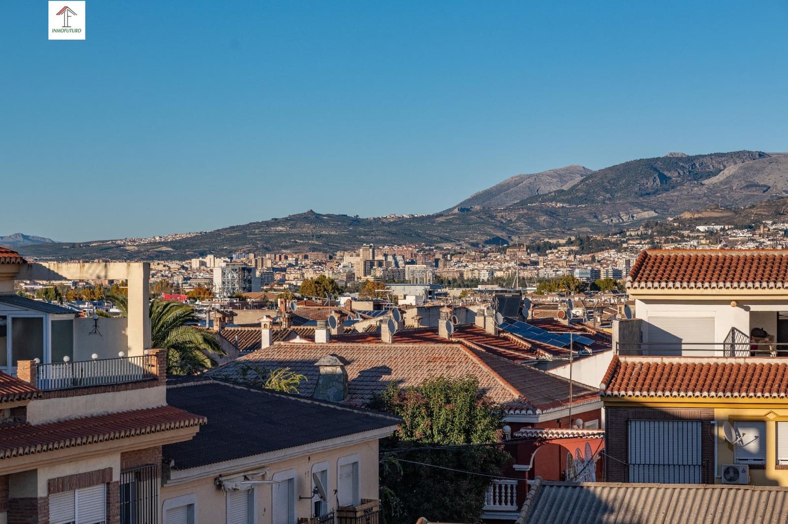 Ático de 3 habitaciones en Armilla en venta con garaje - 290.000 € (Ref: 9814479)