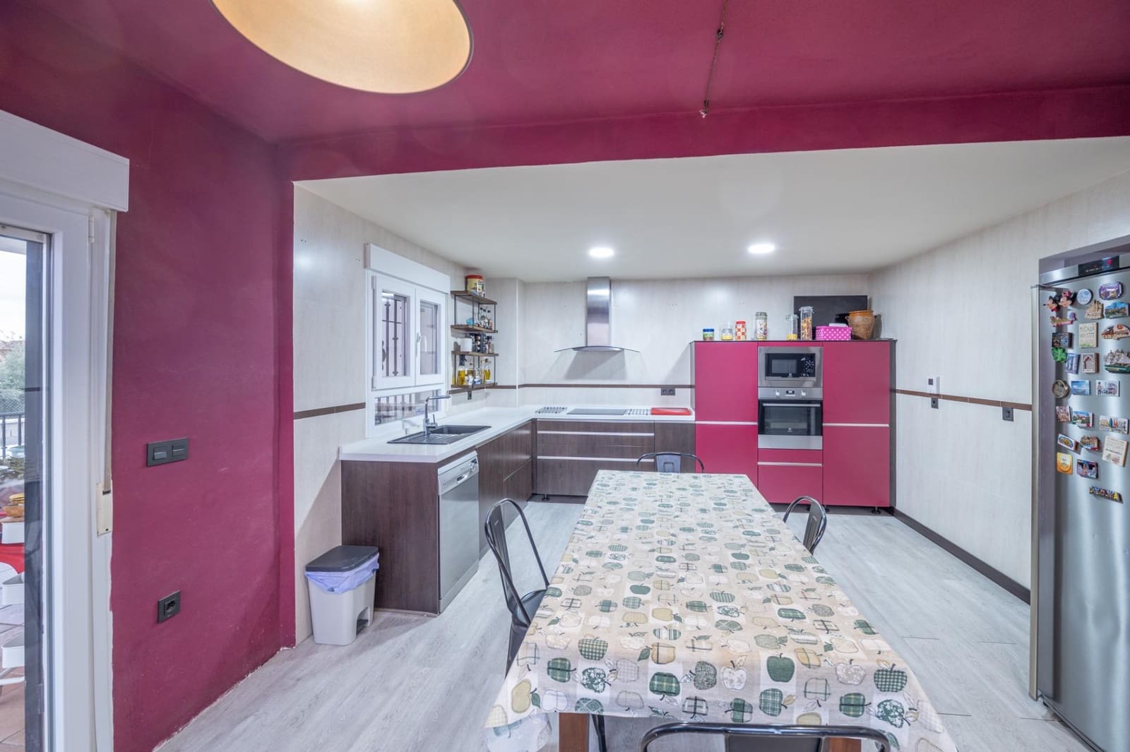 6 bedroom Villa for sale in Otura with pool garage - € 444,990 (Ref: 9814480)