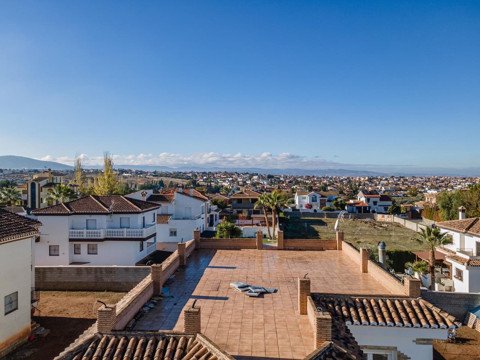 6 bedroom Villa for sale in Otura with pool garage - € 444,990 (Ref: 9814480)
