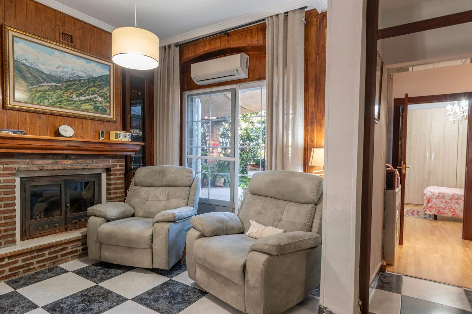 Chalet de 5 habitaciones en Vegas del Genil en venta con piscina - 350.000 € (Ref: 9814482)