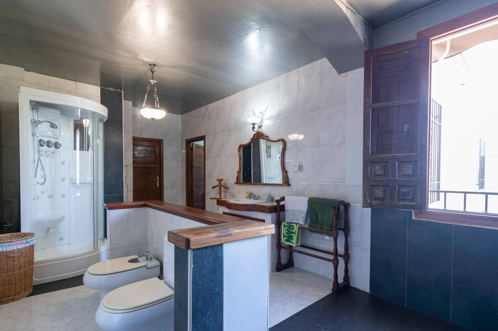 Chalet de 5 habitaciones en Vegas del Genil en venta con piscina - 350.000 € (Ref: 9814482)