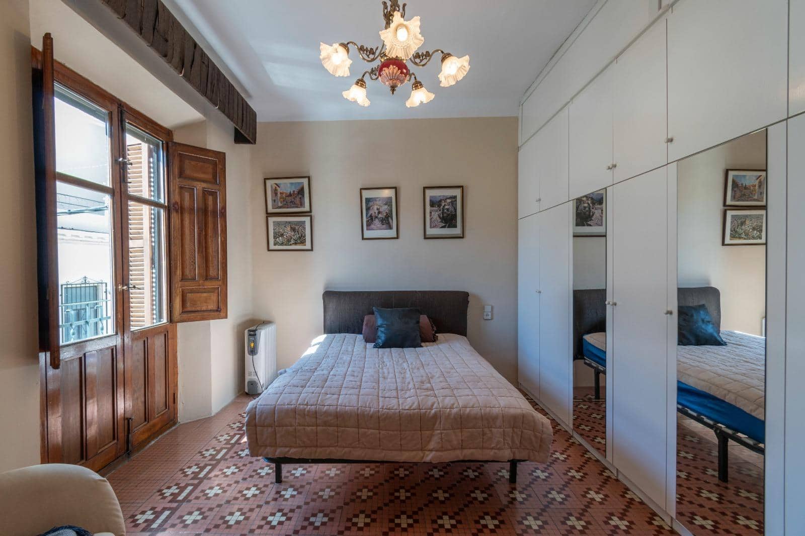 Chalet de 5 habitaciones en Vegas del Genil en venta con piscina - 350.000 € (Ref: 9814482)