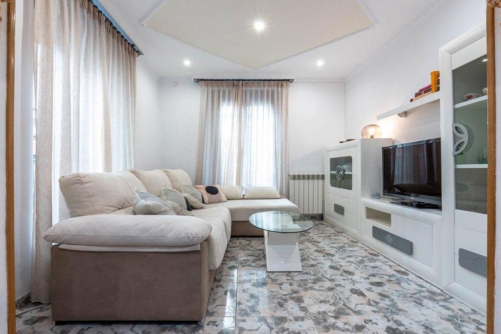Piso de 3 habitaciones en Granada ciudad en venta - 280.000 € (Ref: 9814484)