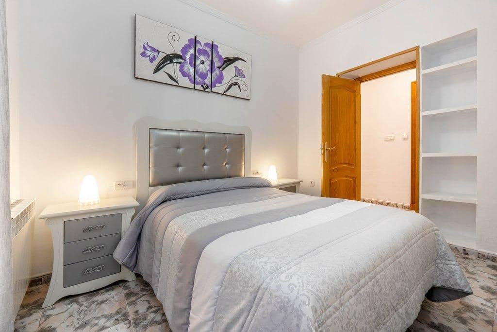 Piso de 3 habitaciones en Granada ciudad en venta - 280.000 € (Ref: 9814484)