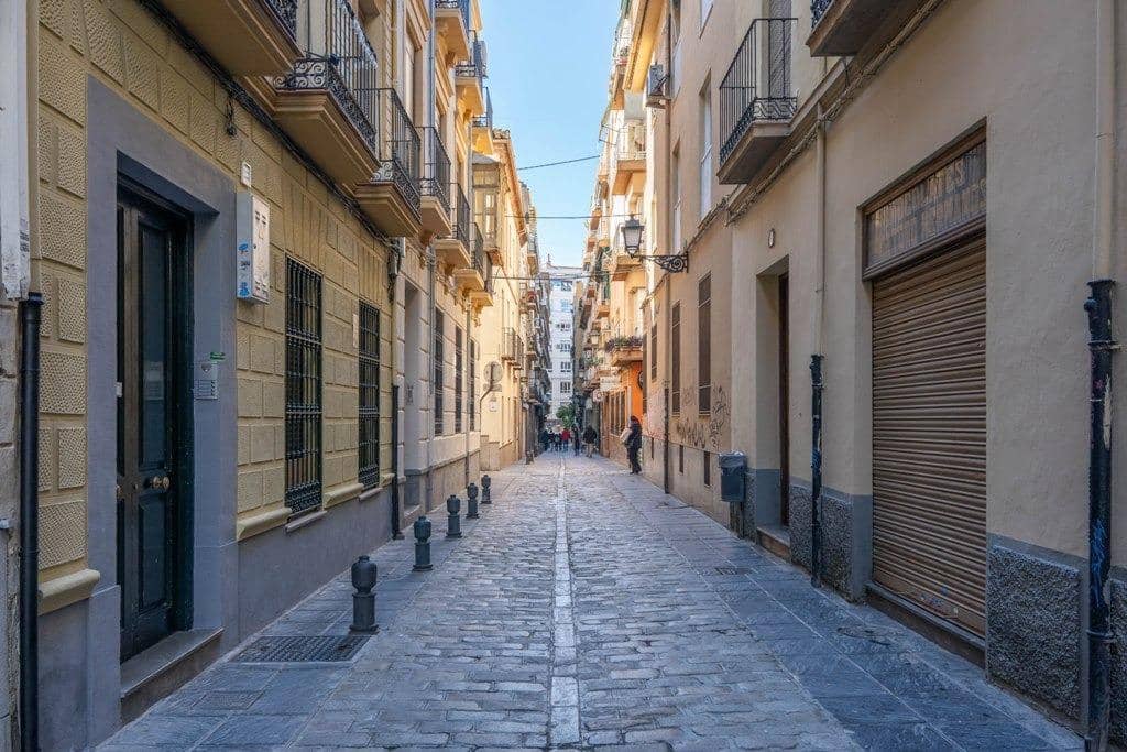 Piso de 3 habitaciones en Granada ciudad en venta - 280.000 € (Ref: 9814484)