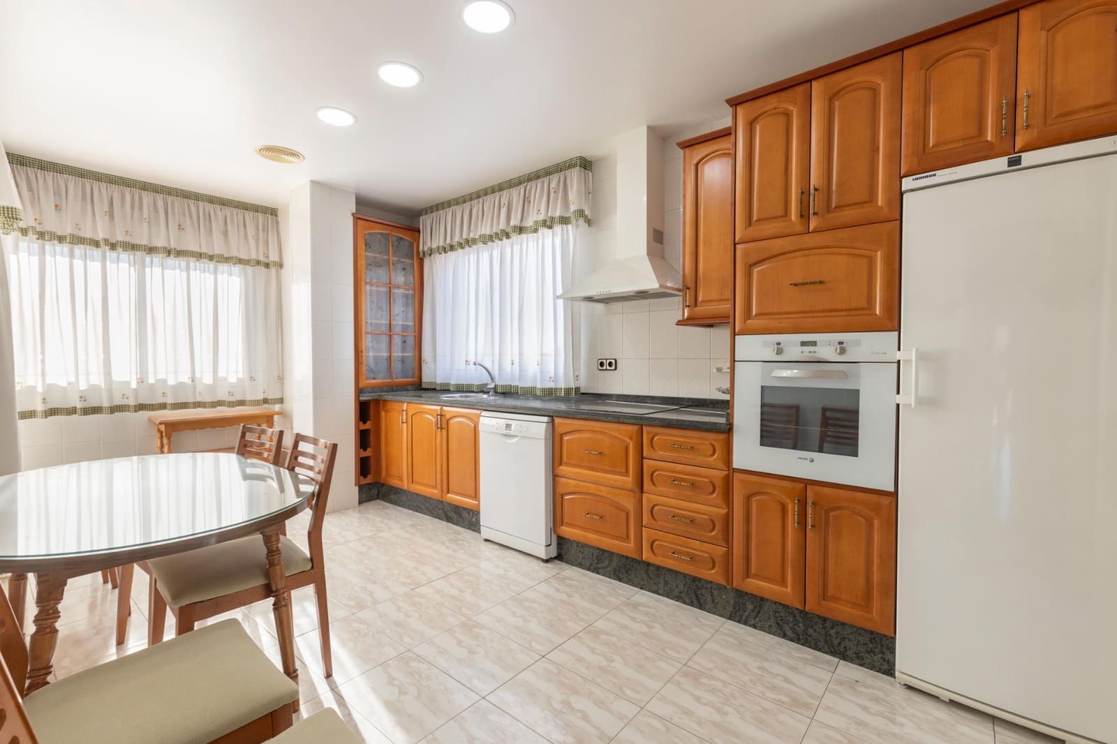 5 bedroom Semi-detached Villa for sale in Jun - € 249,000 (Ref: 9814485)