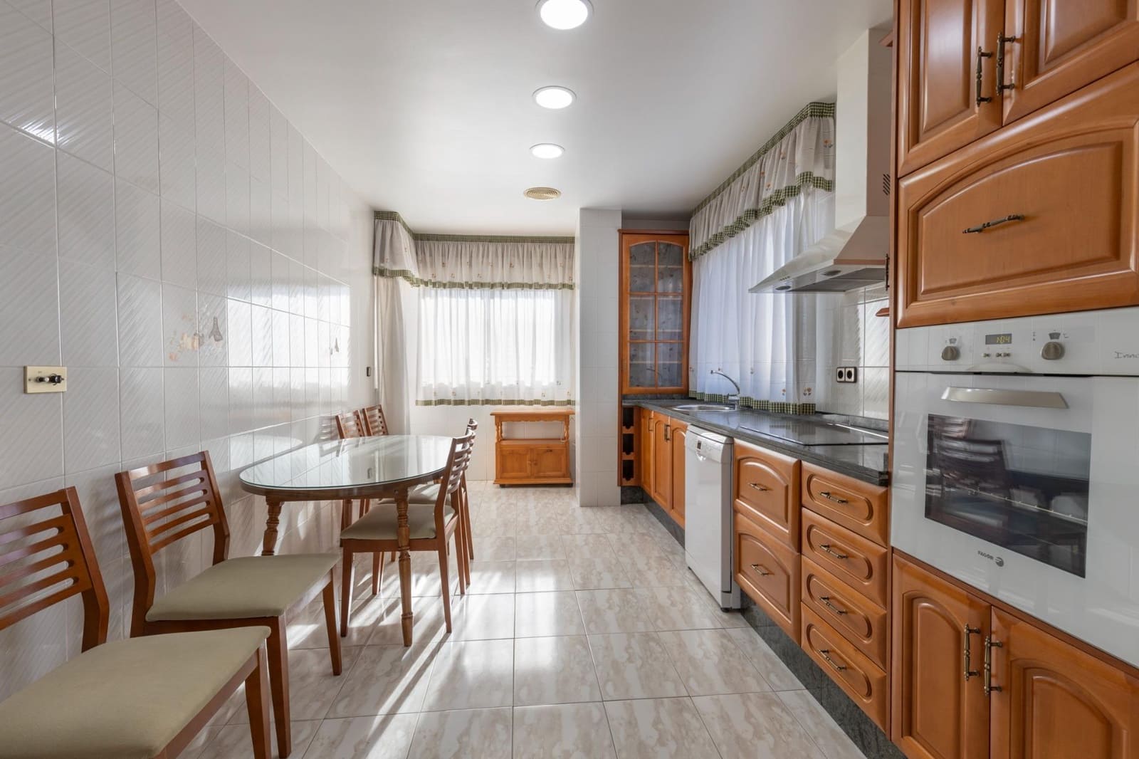 5 bedroom Semi-detached Villa for sale in Jun - € 249,000 (Ref: 9814485)