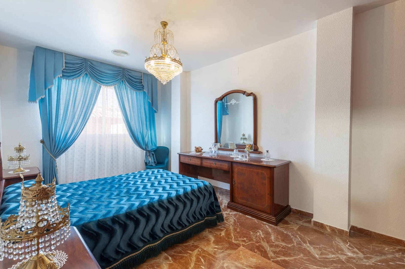 5 bedroom Semi-detached Villa for sale in Jun - € 249,000 (Ref: 9814485)
