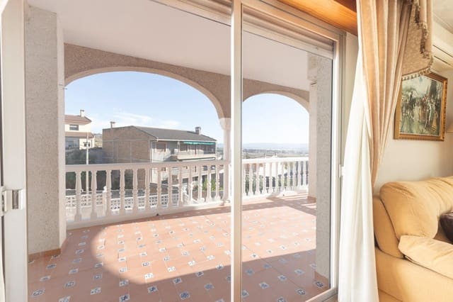 5 bedroom Semi-detached Villa for sale in Jun - € 249,000 (Ref: 9814485)