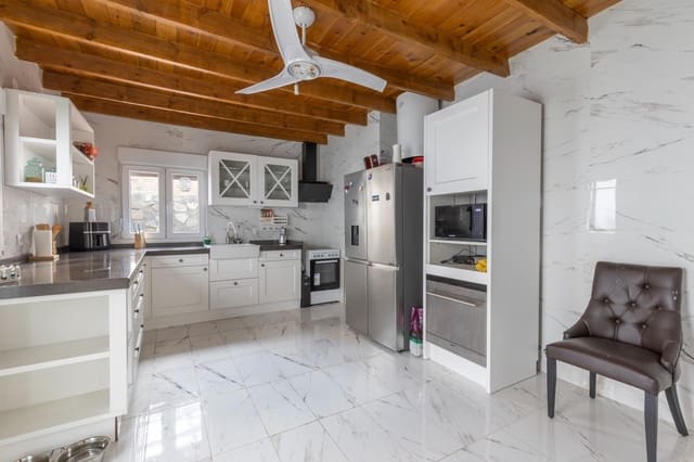 4 slaapkamer Huis te koop in Atarfe - € 150.000 (Ref: 9814487)