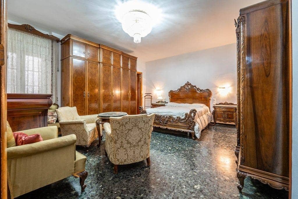 4 Zimmer Wohnung zu verkaufen in Granada Stadt mit Garage - 395.000 € (Ref: 9814488)