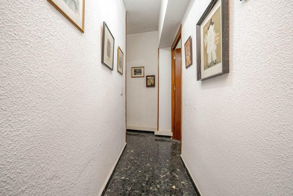 4 Zimmer Wohnung zu verkaufen in Granada Stadt mit Garage - 395.000 € (Ref: 9814488)