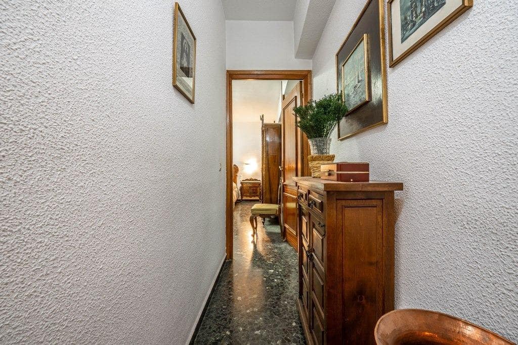 4 Zimmer Wohnung zu verkaufen in Granada Stadt mit Garage - 395.000 € (Ref: 9814488)