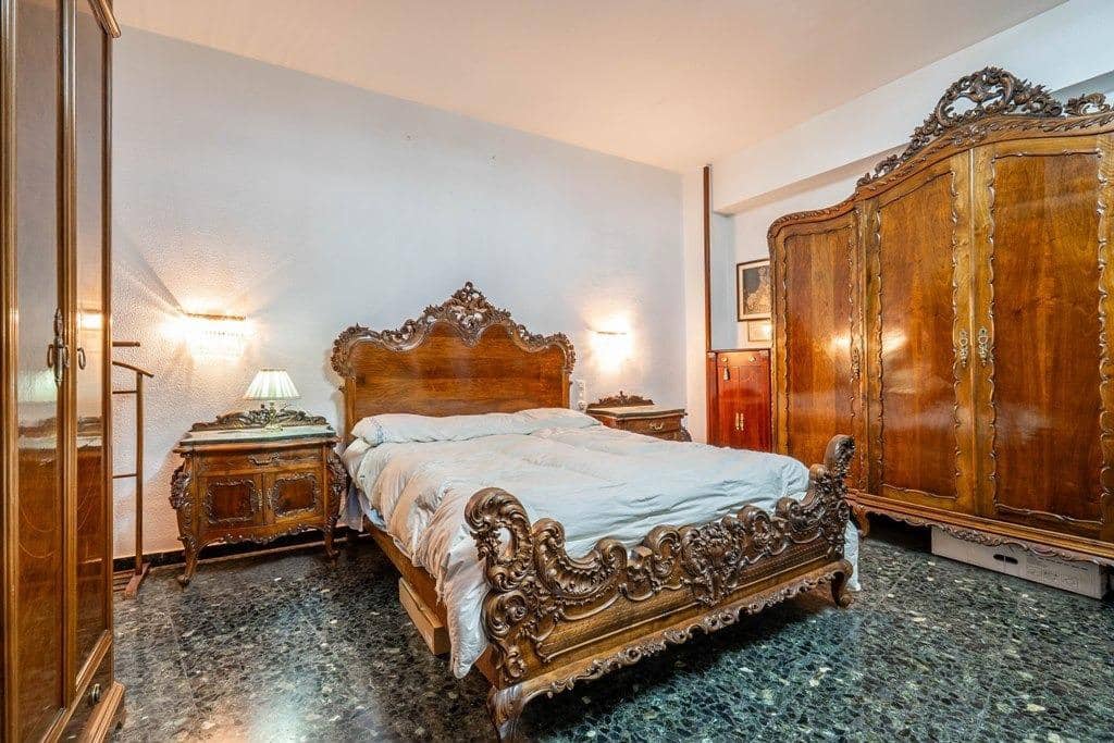 4 Zimmer Wohnung zu verkaufen in Granada Stadt mit Garage - 395.000 € (Ref: 9814488)