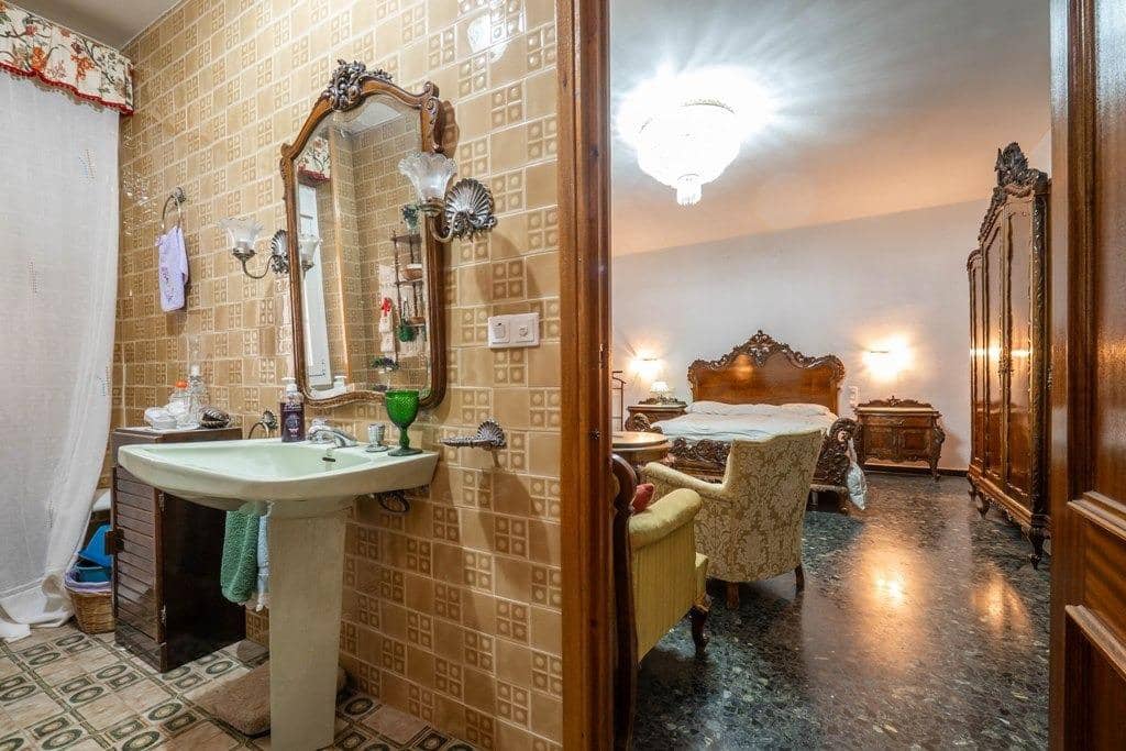 4 Zimmer Wohnung zu verkaufen in Granada Stadt mit Garage - 395.000 € (Ref: 9814488)