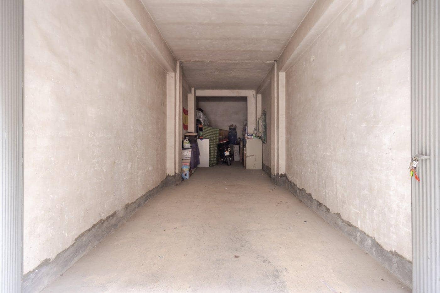 Comercial para venda em Granada cidade - 54 000 € (Ref: 9814490)