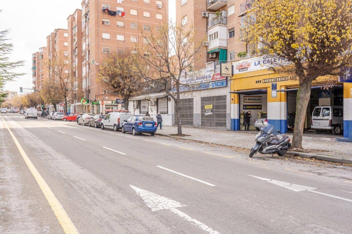 Comercial para venda em Granada cidade - 54 000 € (Ref: 9814490)