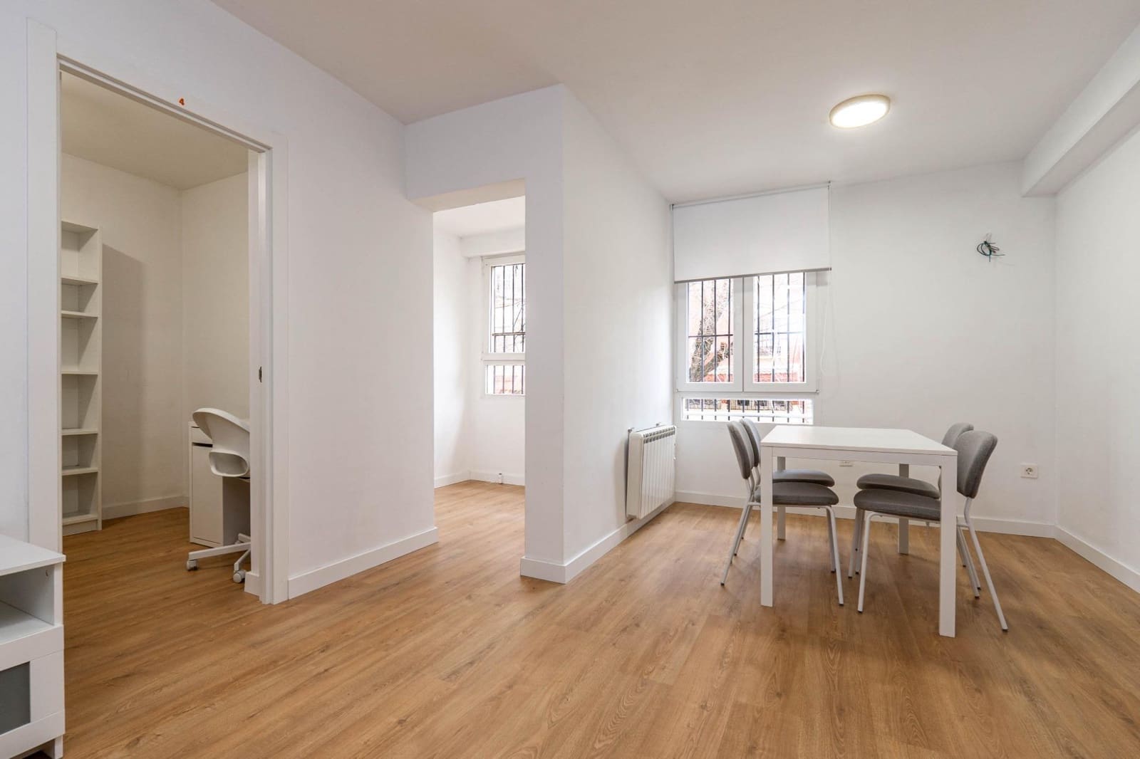 Piso de 4 habitaciones en Granada ciudad en venta - 125.000 € (Ref: 9814491)