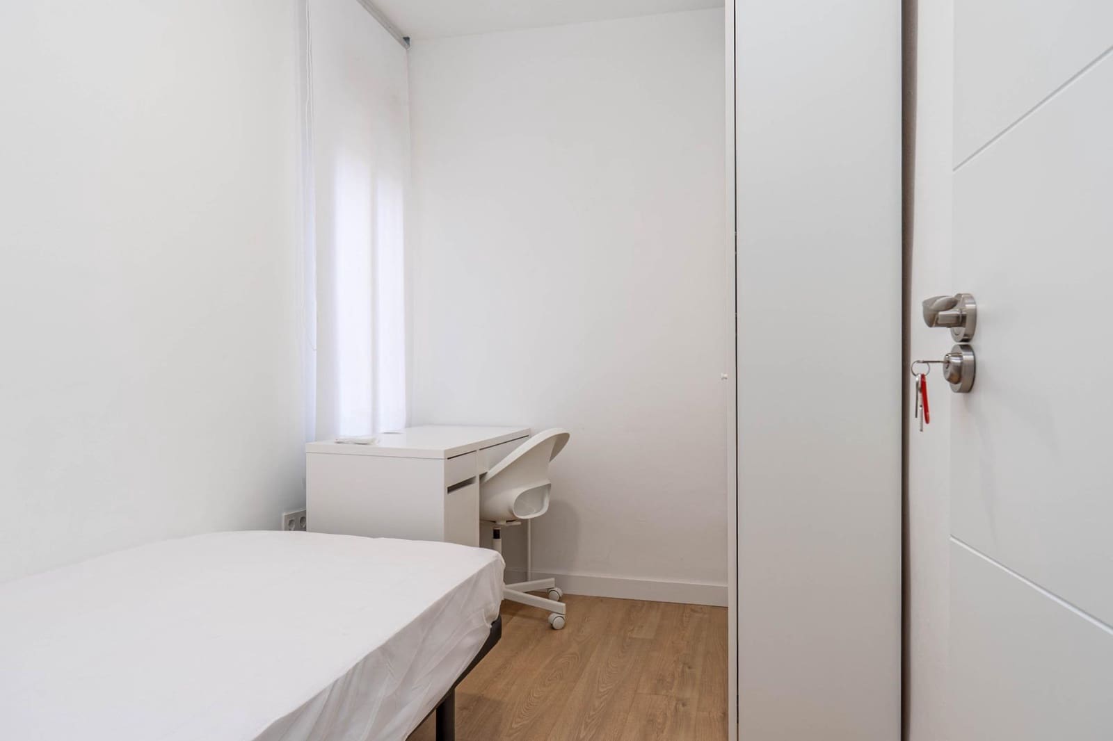 Piso de 4 habitaciones en Granada ciudad en venta - 125.000 € (Ref: 9814491)