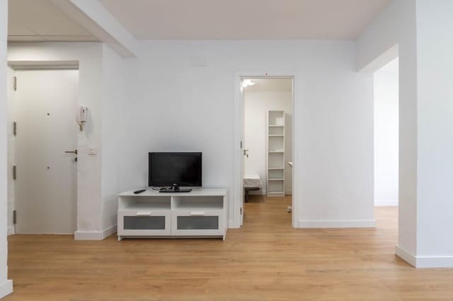 Piso de 4 habitaciones en Granada ciudad en venta - 125.000 € (Ref: 9814491)
