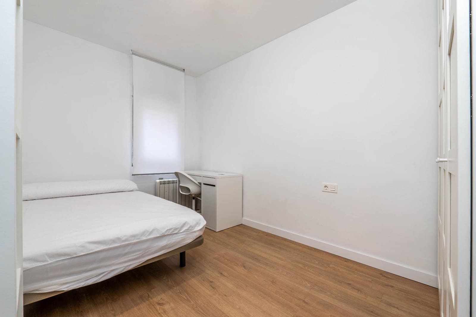 Piso de 4 habitaciones en Granada ciudad en venta - 125.000 € (Ref: 9814491)
