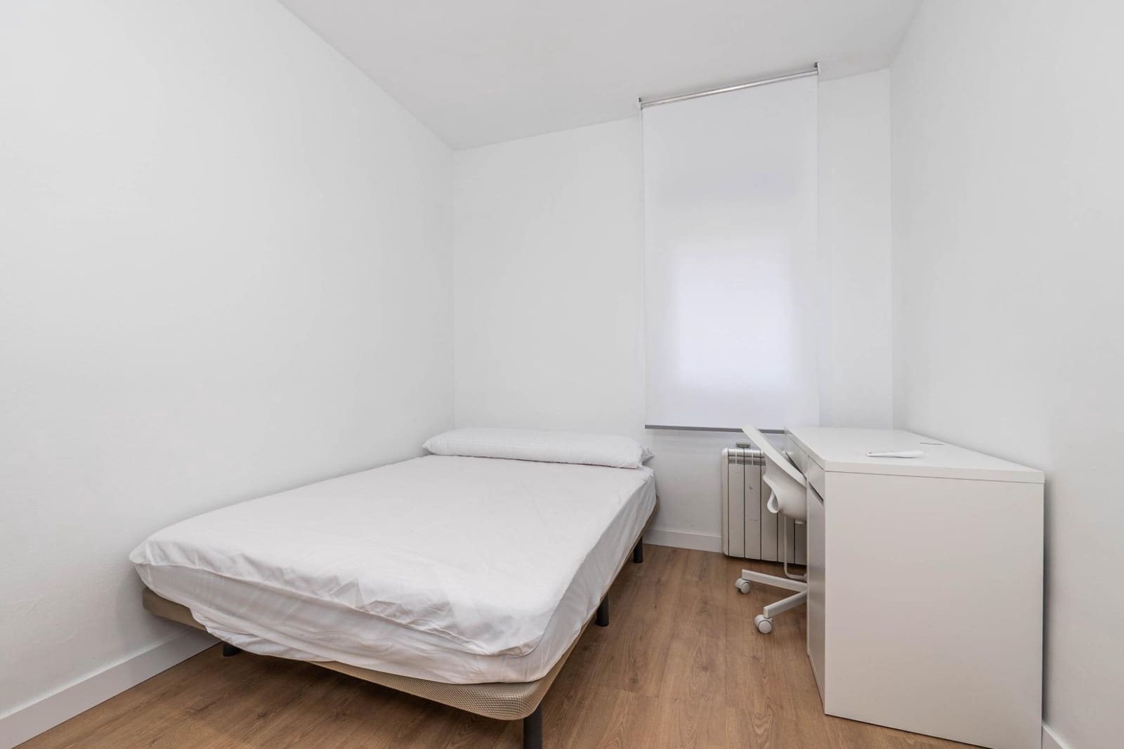 Piso de 4 habitaciones en Granada ciudad en venta - 125.000 € (Ref: 9814491)