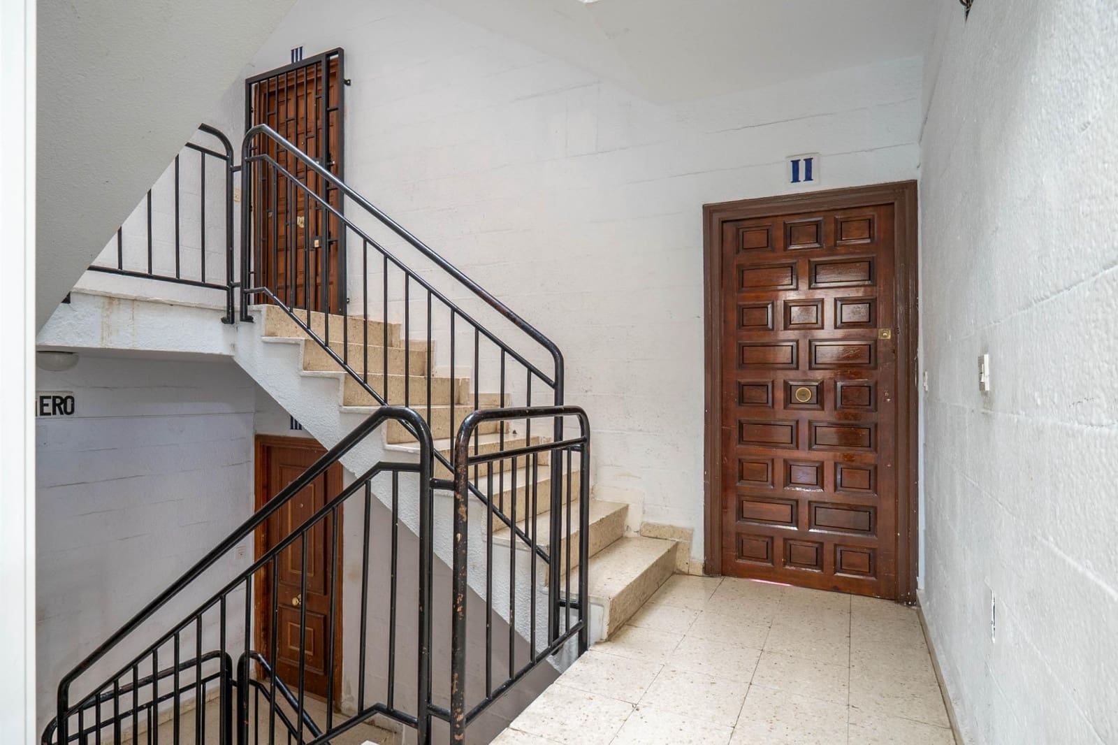 Piso de 4 habitaciones en Granada ciudad en venta - 125.000 € (Ref: 9814491)