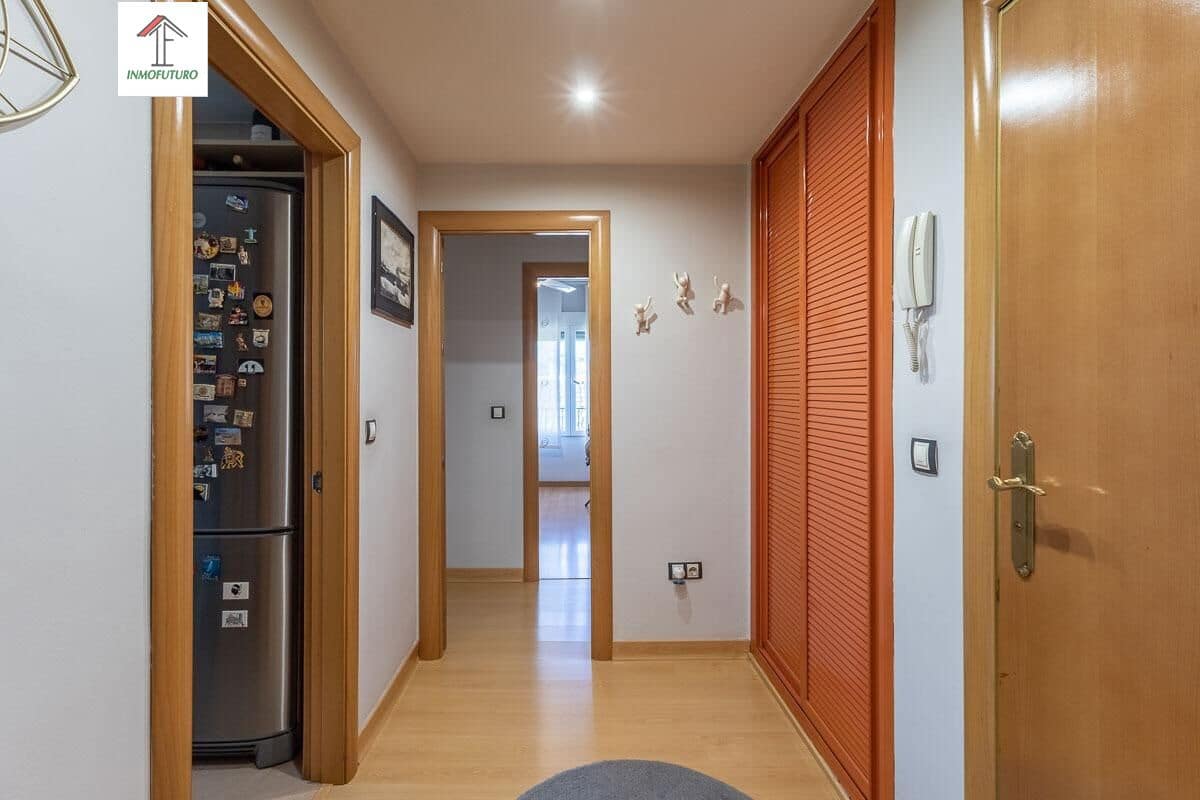 3 bedroom Flat for sale in Ogijares with garage - € 159,900 (Ref: 9814492)