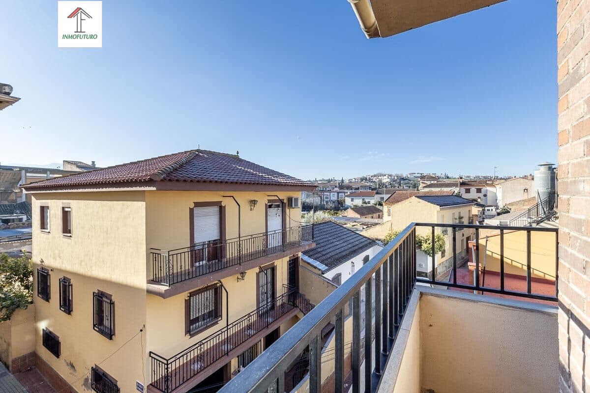 3 bedroom Flat for sale in Ogijares with garage - € 159,900 (Ref: 9814492)
