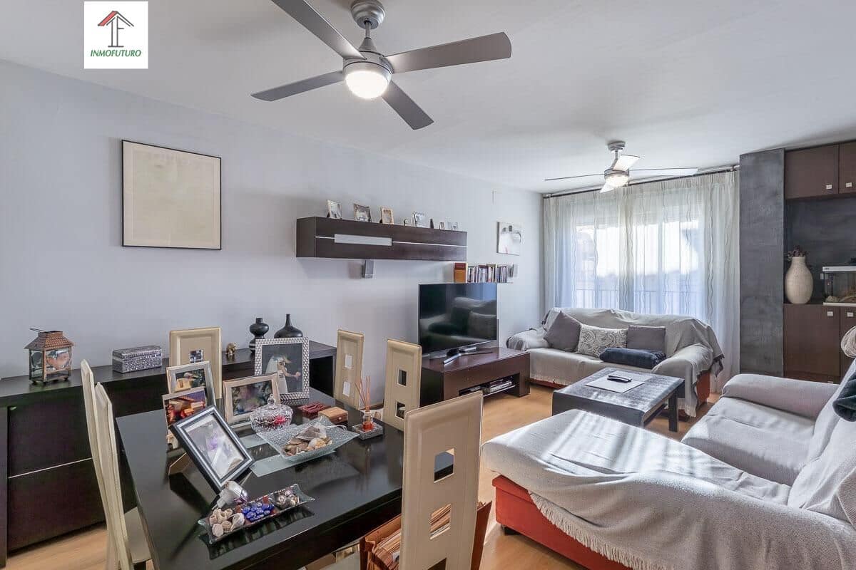 3 bedroom Flat for sale in Ogijares with garage - € 159,900 (Ref: 9814492)