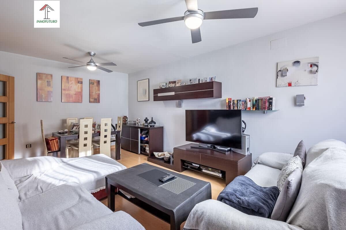 3 bedroom Flat for sale in Ogijares with garage - € 159,900 (Ref: 9814492)