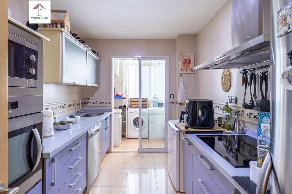 3 bedroom Flat for sale in Ogijares with garage - € 159,900 (Ref: 9814492)